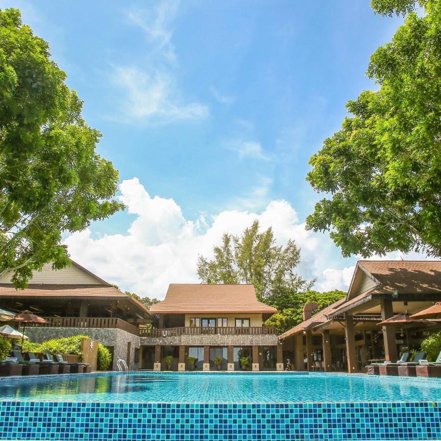 Ombak Villa Langkawi Pantai Cenang  Buitenkant foto