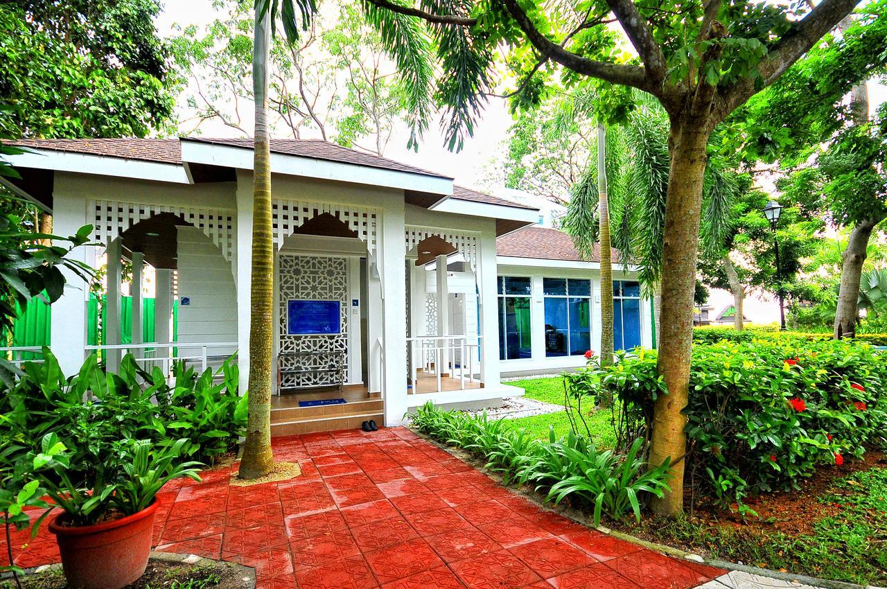 Ombak Villa Langkawi Pantai Cenang  Buitenkant foto